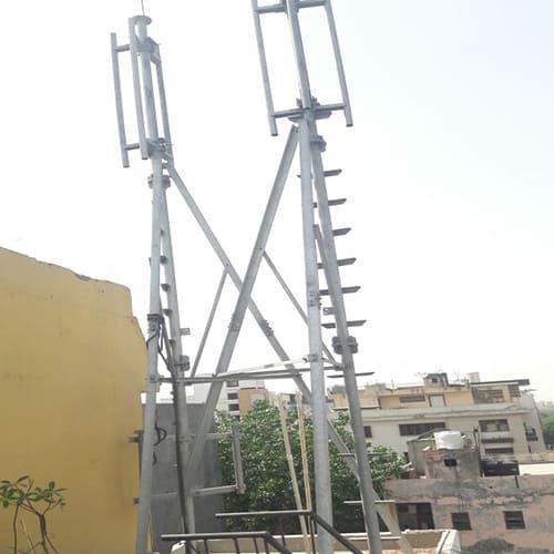 How Mobile Tower Installation Benefits Property Owners